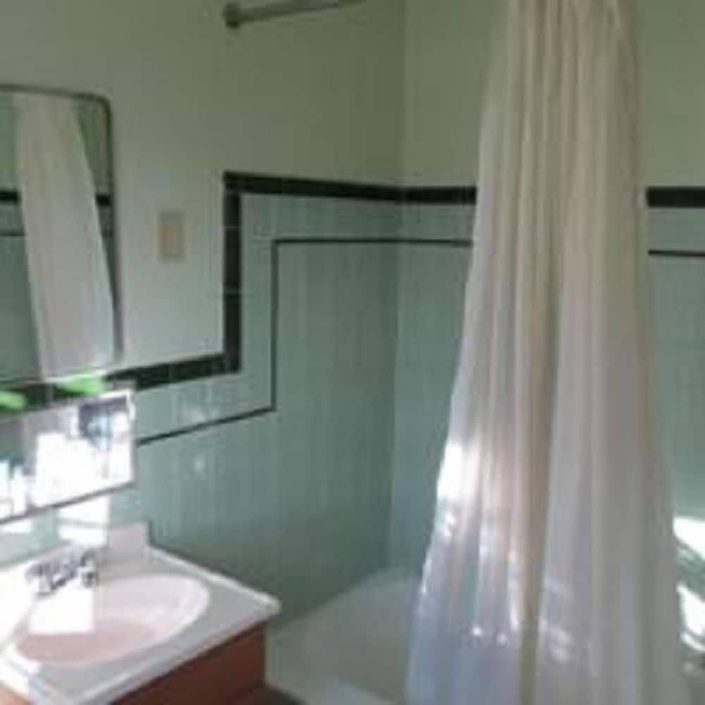 Potomac River Motel photo 29