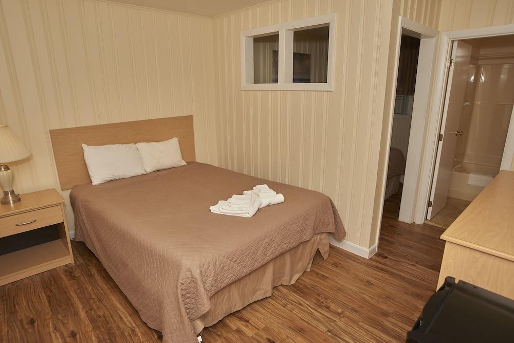 Marguerite Motel photo 5