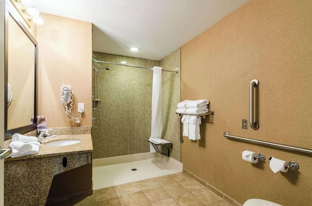 Comfort Suites Gothenburg South photo 19