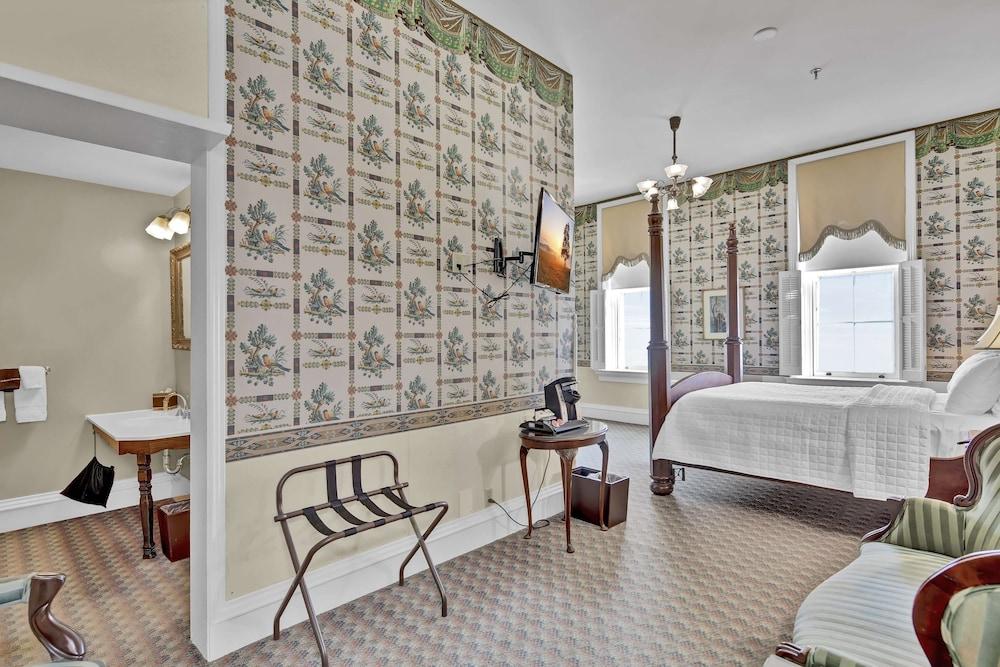 St James Hotel, a Historic Hotel of America photo 42