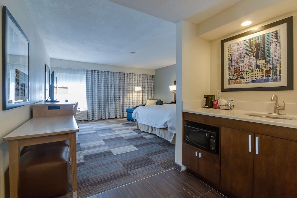Hampton Inn Bellevue / Nashville-I-40 West photo 13