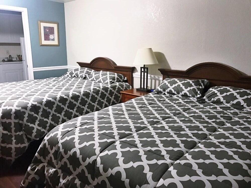 Belfair Motel photo 3