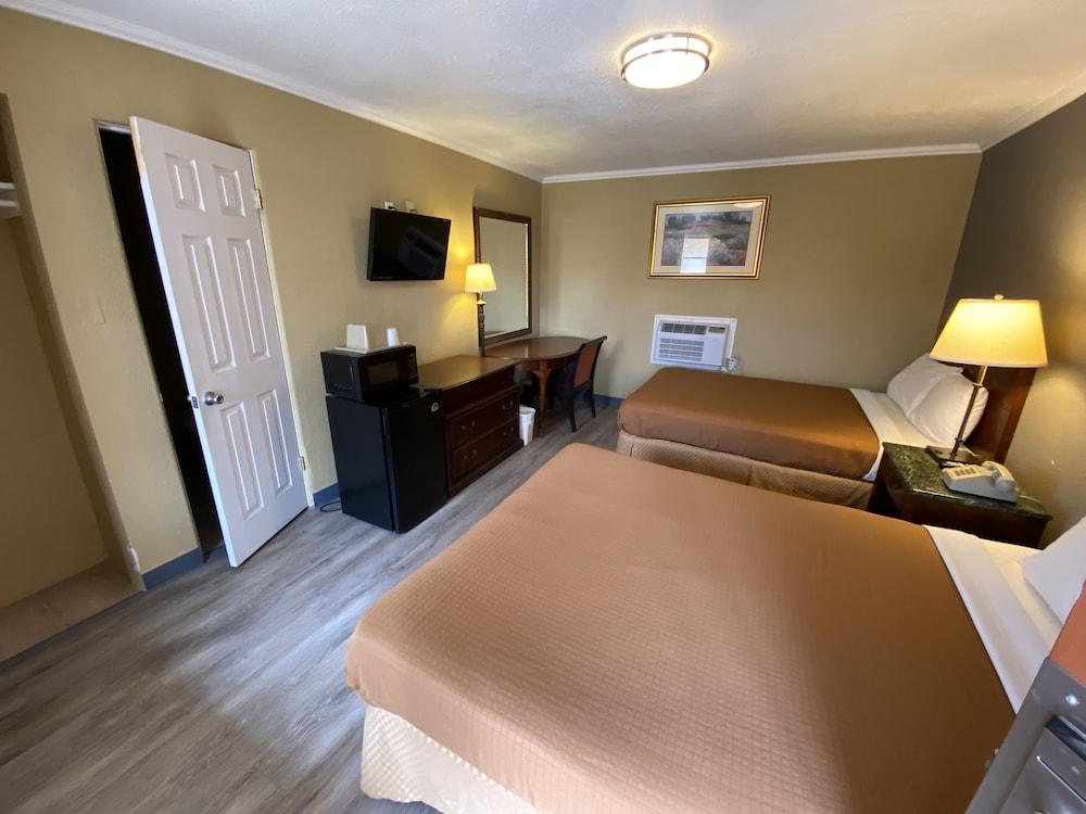 Travel Inn photo 12
