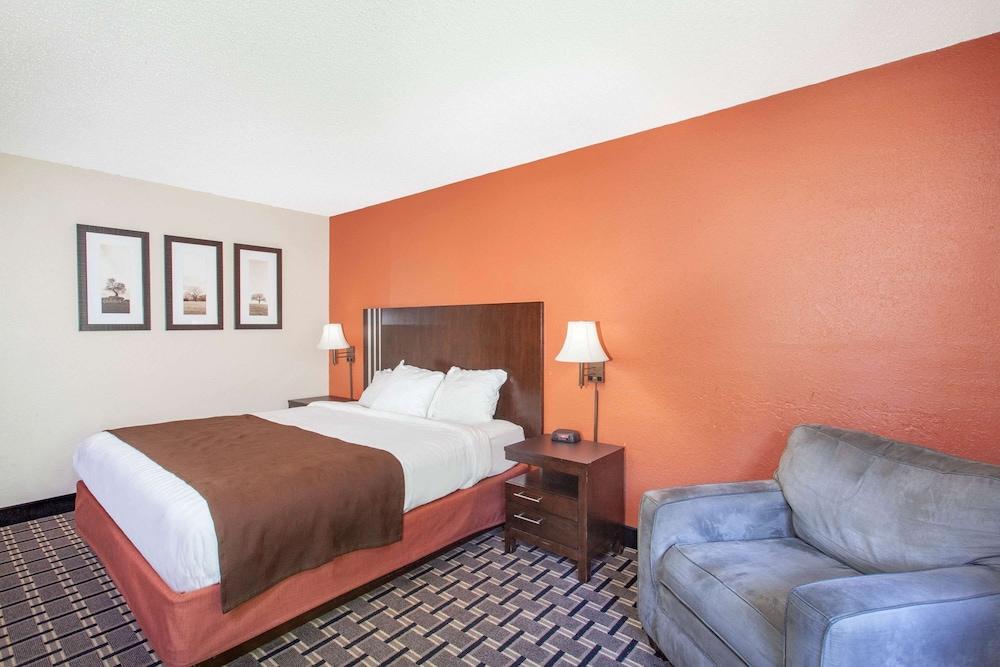 AmericInn by Wyndham Cloquet photo 3