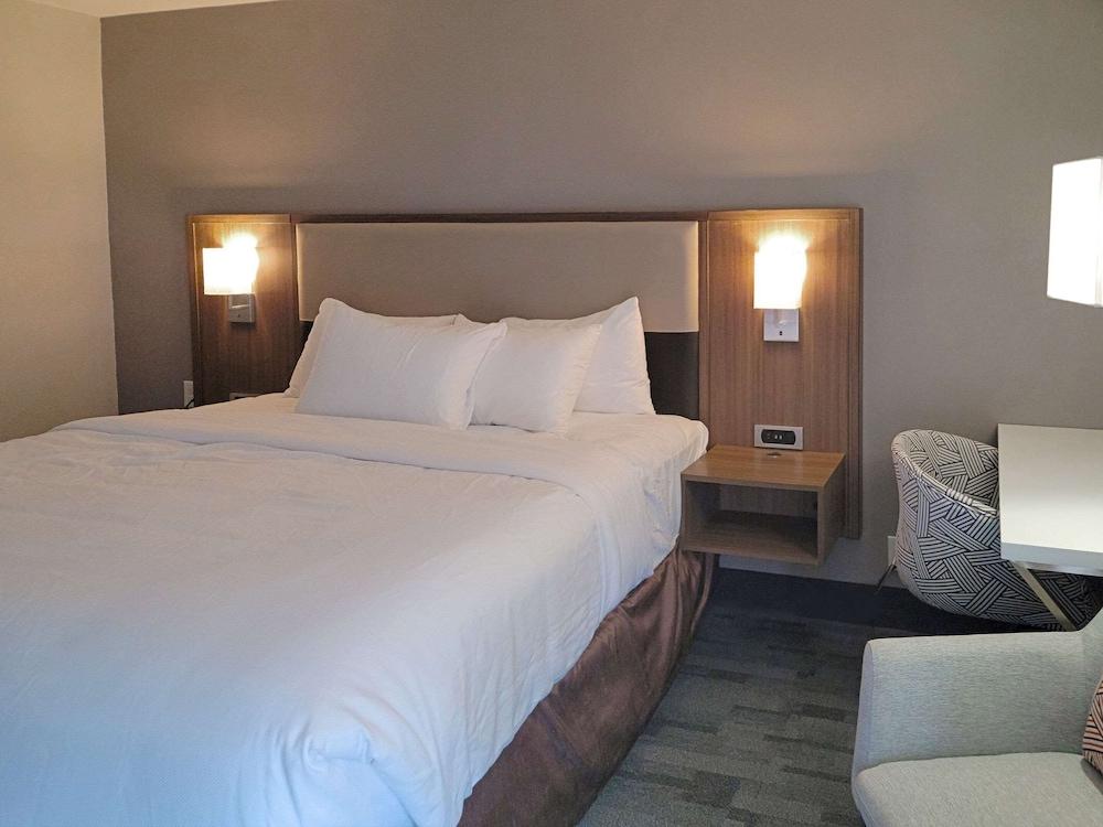 Comfort Inn & Suites Wyomissing/Reading photo 56