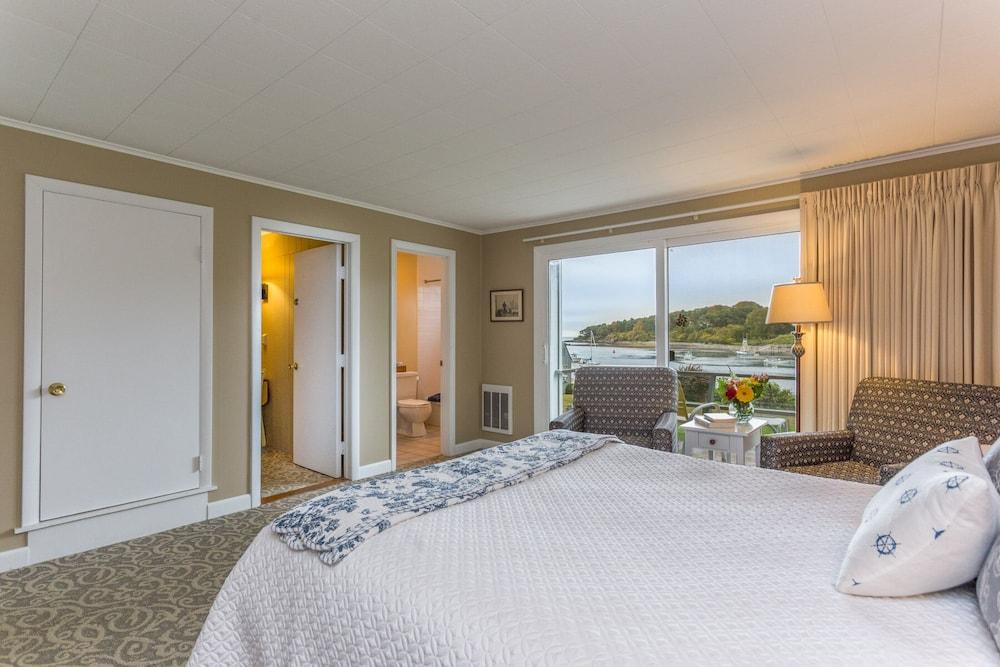 Dockside Guest Quarters & Restaurant photo 57