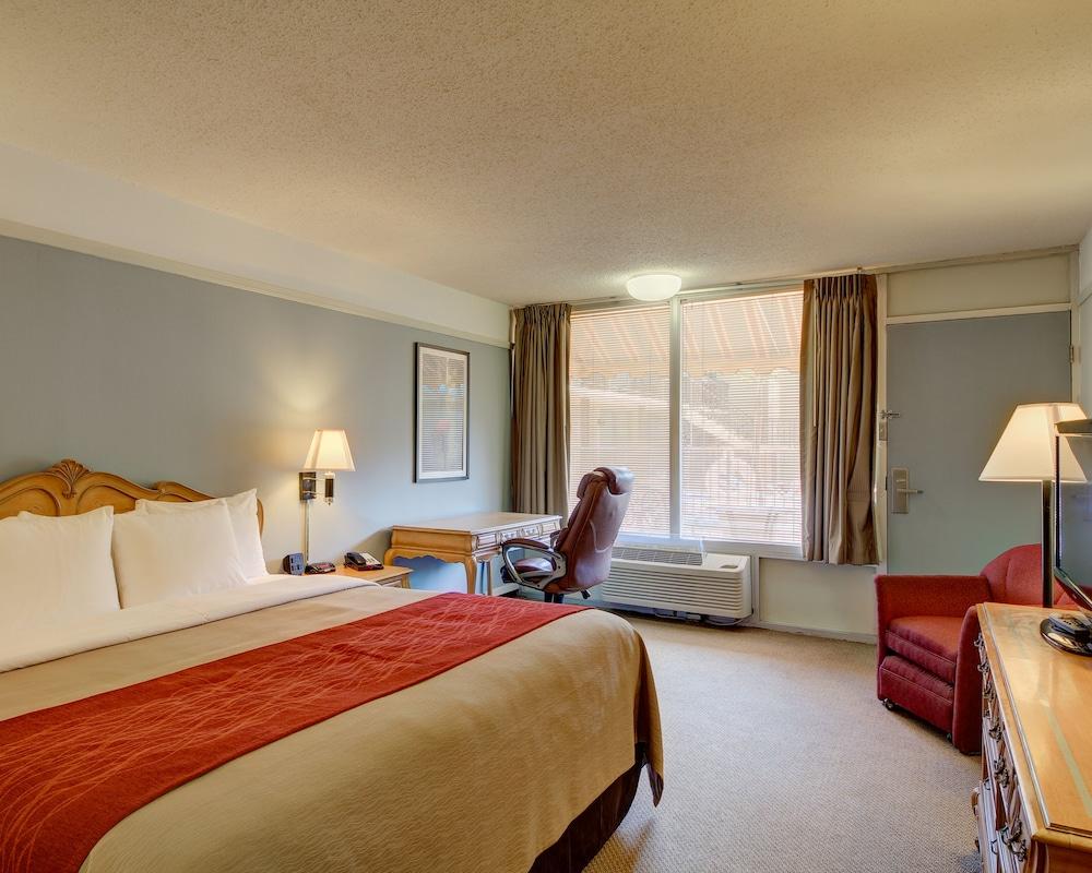 Western Inn and Suites photo 6