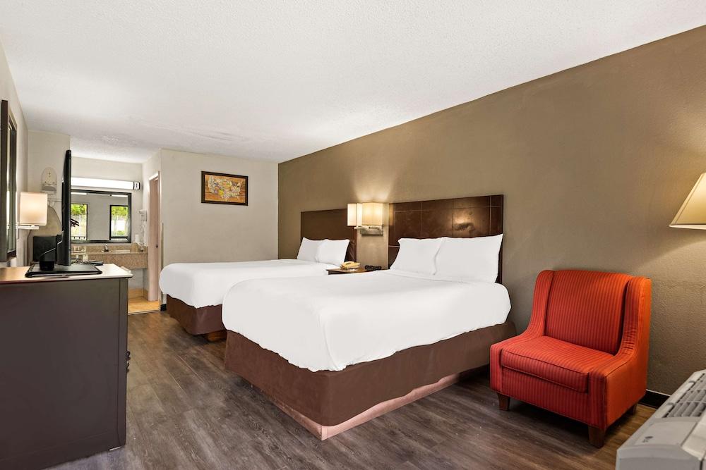 Americas Best Value Inn Laurel photo 9