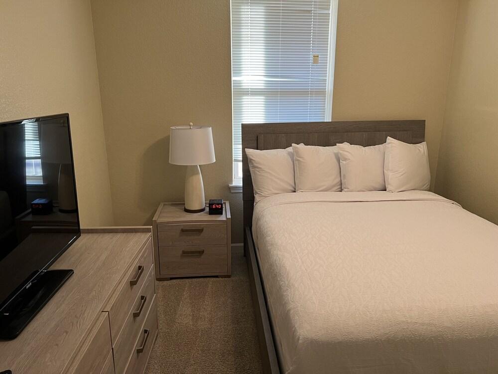 Washburn Hotel Suites photo 6