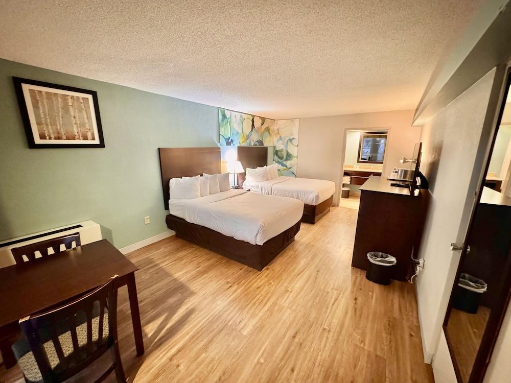 Wyndham Garden Ann Arbor photo 30