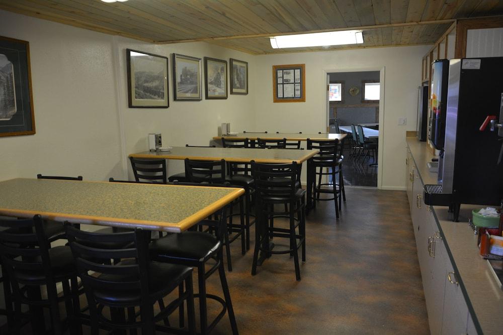Locomotive Inn photo 21