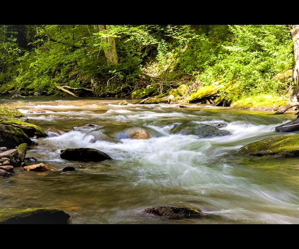 Smoky View Cottages & RV Resorts photo 41