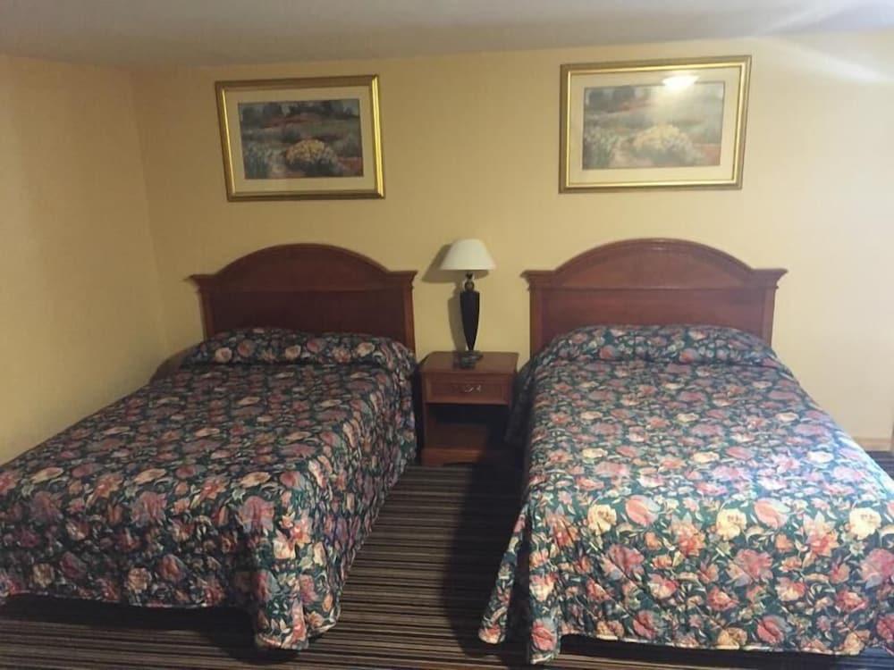 Budget Inn photo 11