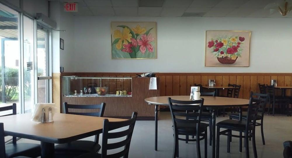 Ridge Crest Hotel photo 10