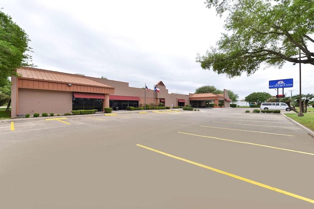 Americas Best Value Inn & Suites Victoria photo 23