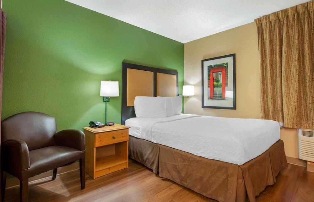 Extended Stay America Suites Chicago Schaumburg Conv Center photo 15