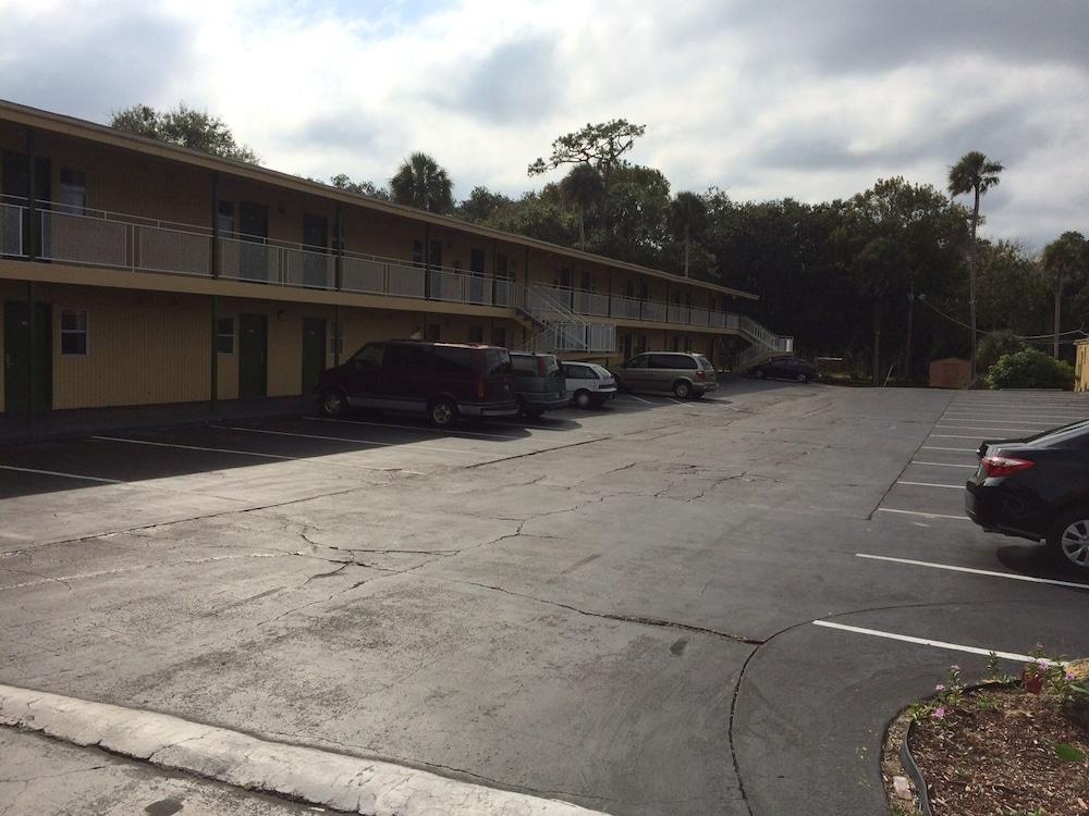 Royal Inn photo 11