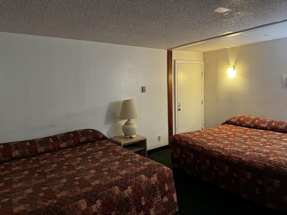 Heidis Inn Ilwaco photo 43