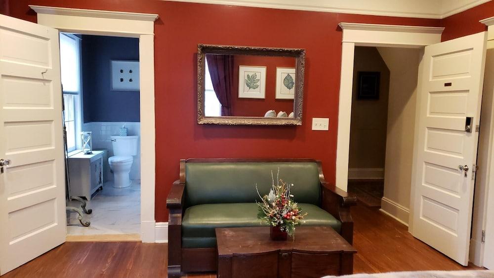 The Hygrade Inn photo 18
