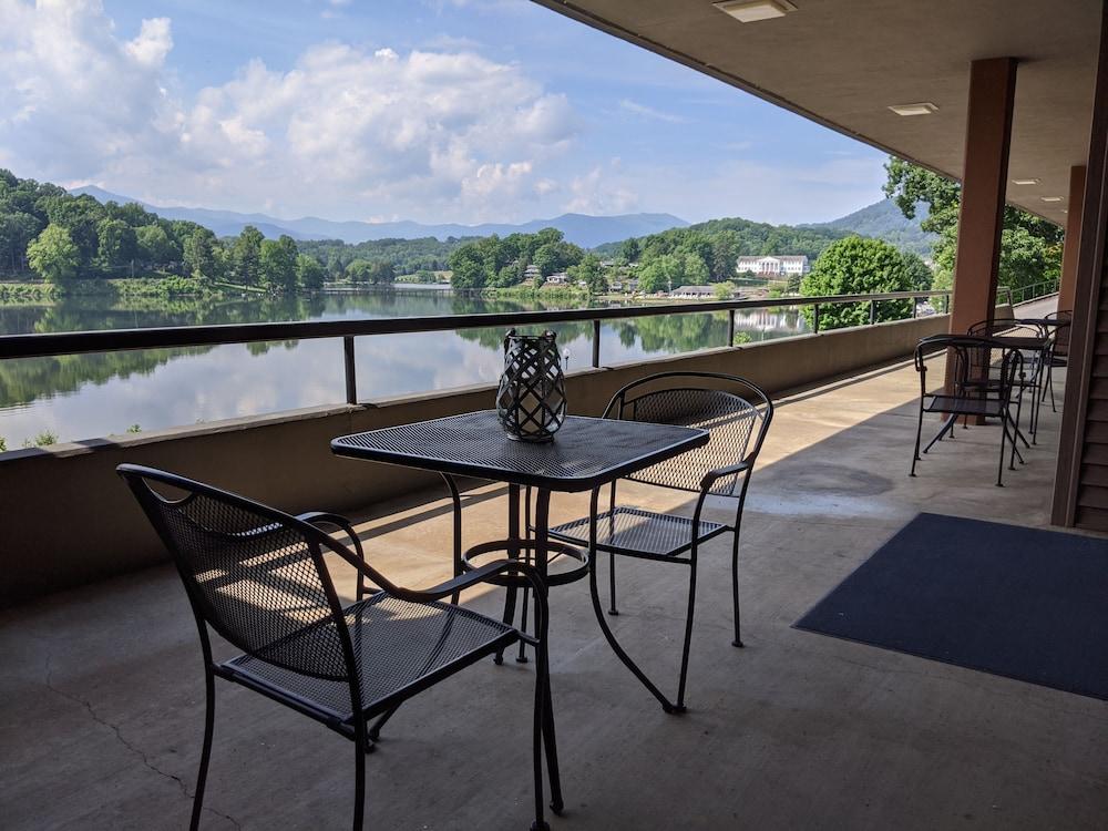 The Terrace at Lake Junaluska photo 24