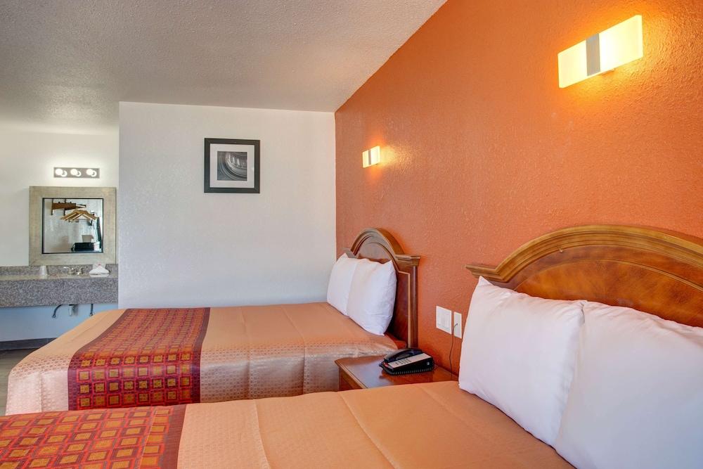 Motel 6 Branson, MO photo 8