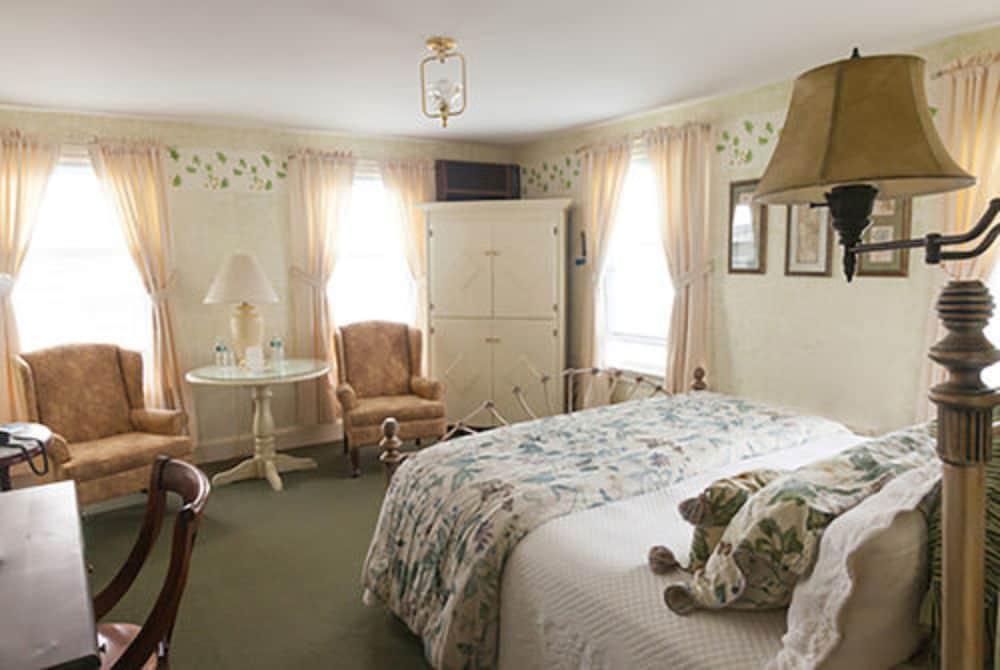 Admiral Fitzroy Inn photo 20