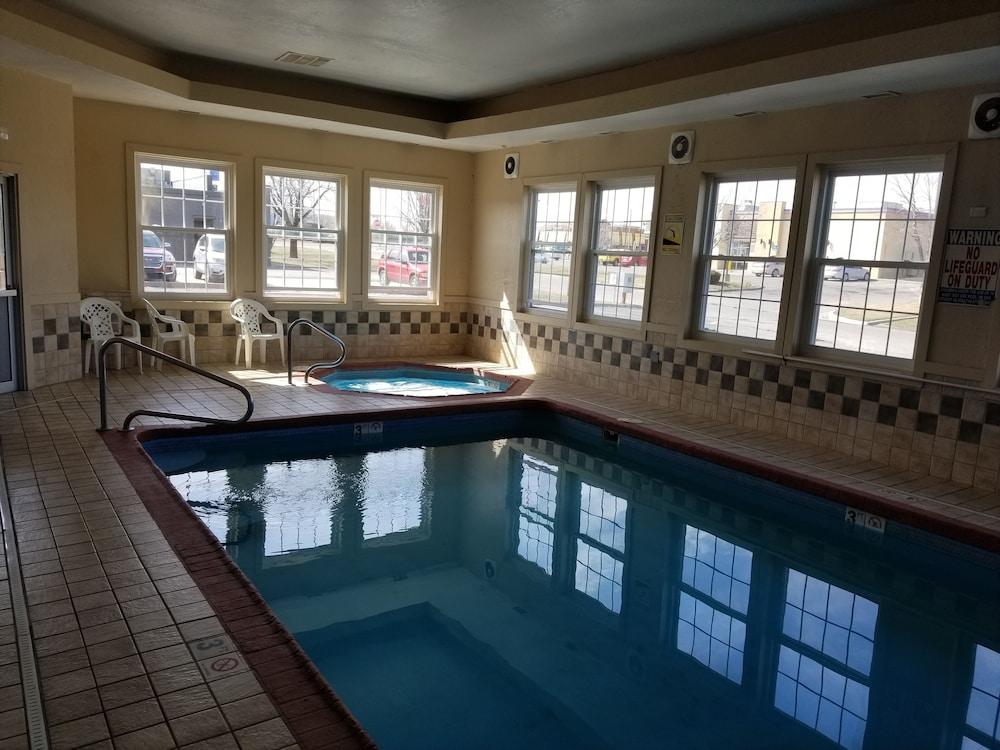 Americas Stay Inn photo 32
