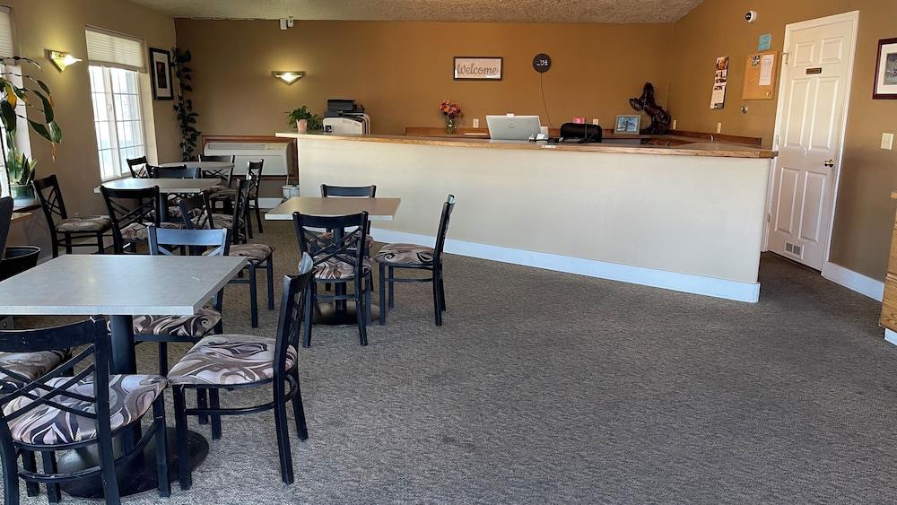 Morgan Inn And Suites photo 4