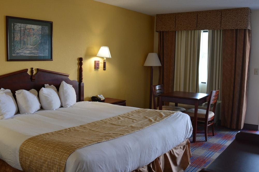 Travelodge by Wyndham Montgomery East photo 4