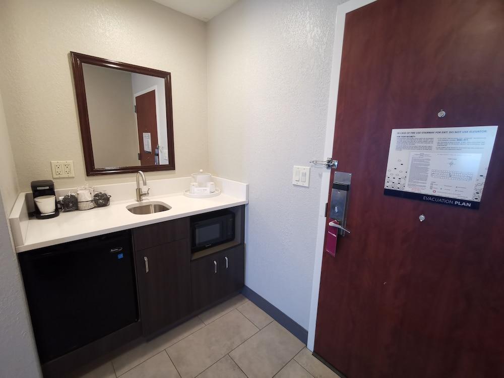 Hampton Inn & Suites Colorado Springs/Air Force Academy photo 21