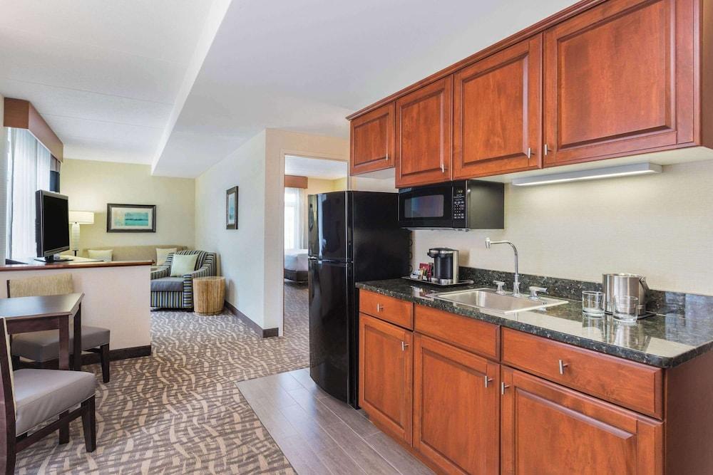Wyndham Garden Buffalo Downtown photo 13