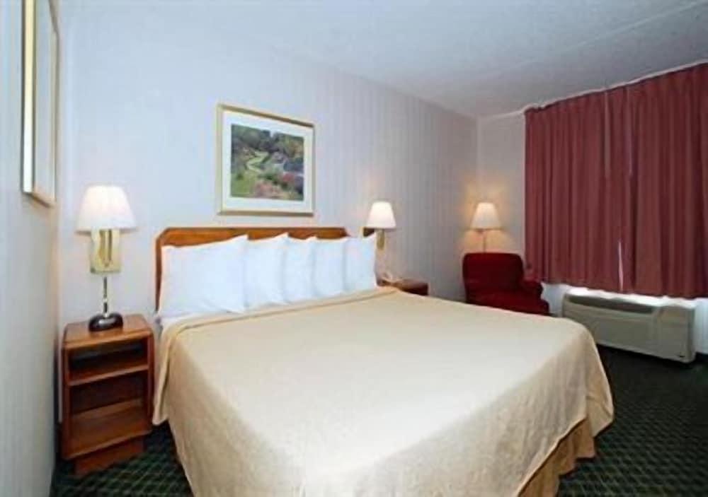 Travelers Inn photo 19