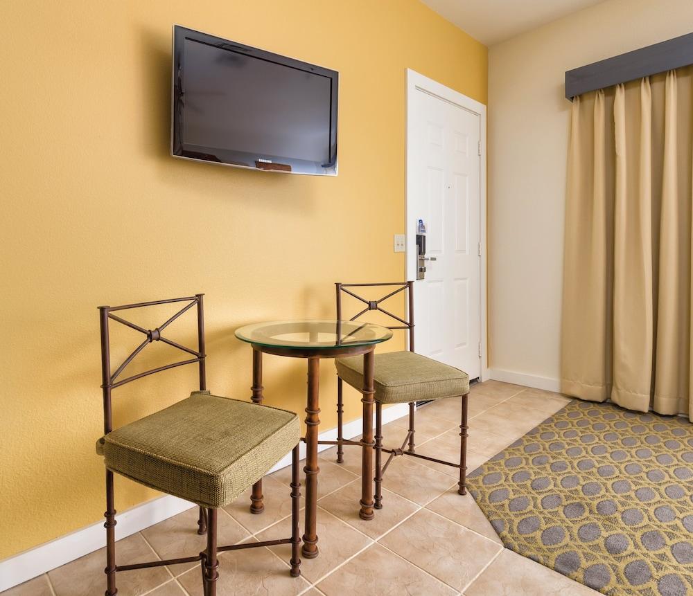 Worldmark Cathedral City photo 18
