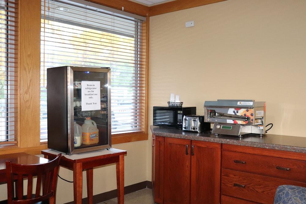 Prairie Inn and Suites Holmen/La Cross photo 7