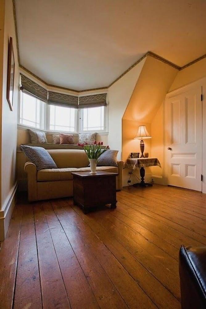 Barncastle Inn & Restaurant photo 9