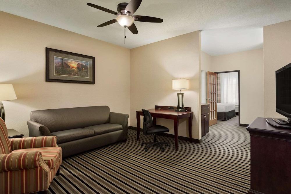 Country Inn & Suites By Radisson, Little Falls, Mn photo 6