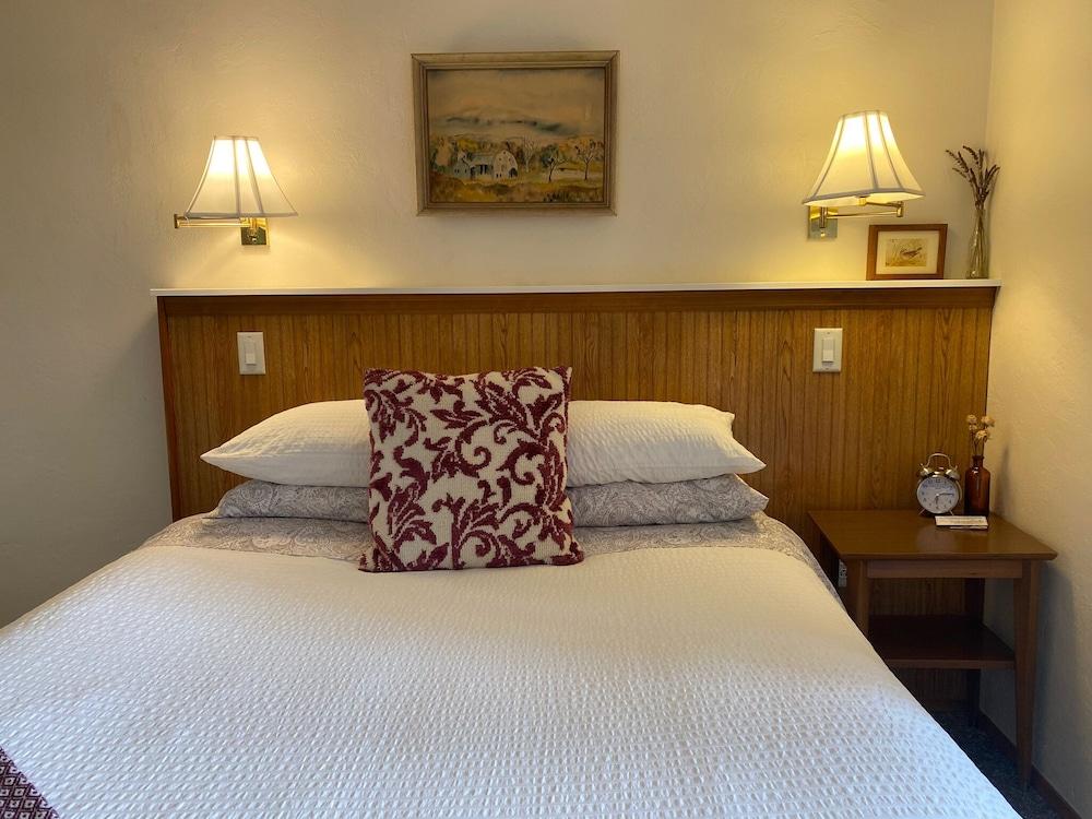 Emerald Valley Inn photo 12