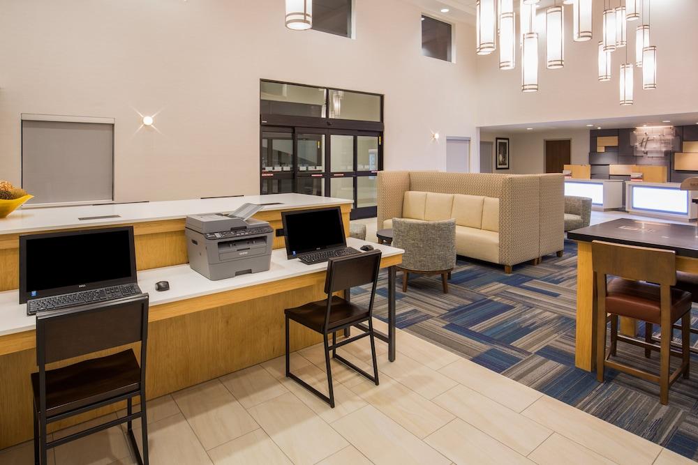 Holiday Inn Express & Suites Pahrump by IHG photo 17