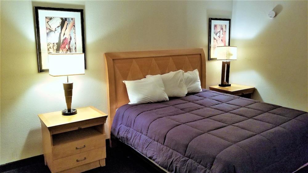 Madison Inn and Suites photo 16