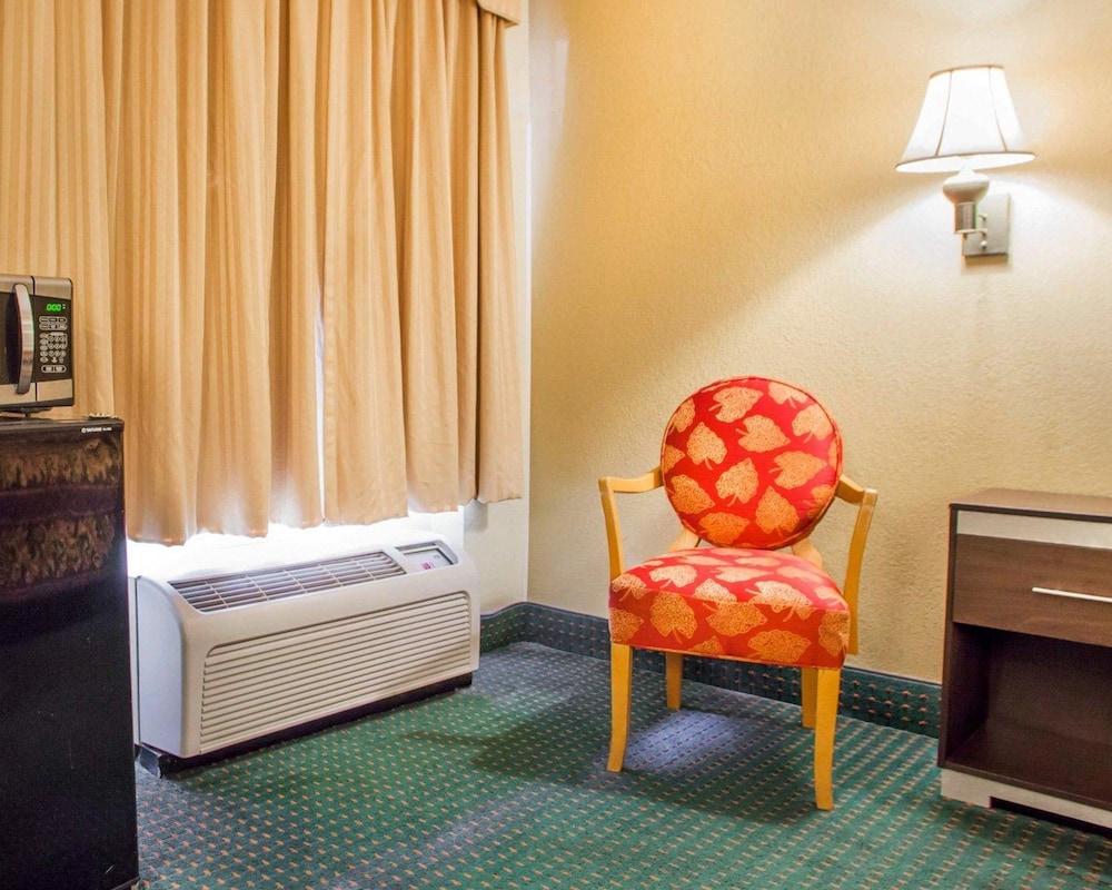 Rodeway Inn Mount Laurel Hwy 73 photo 22