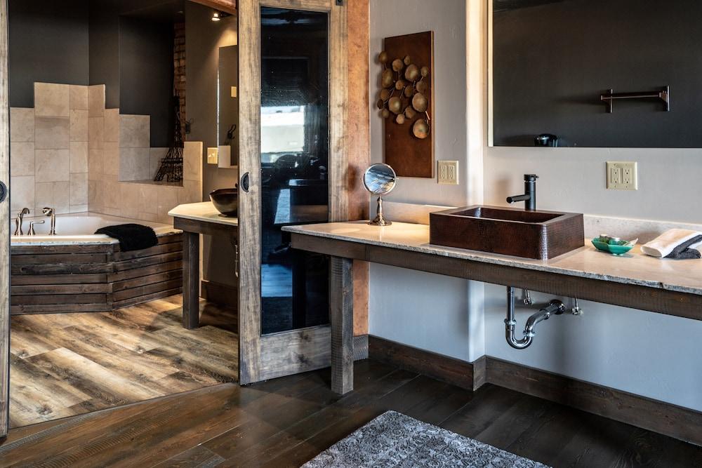 Rundle Suites photo 5