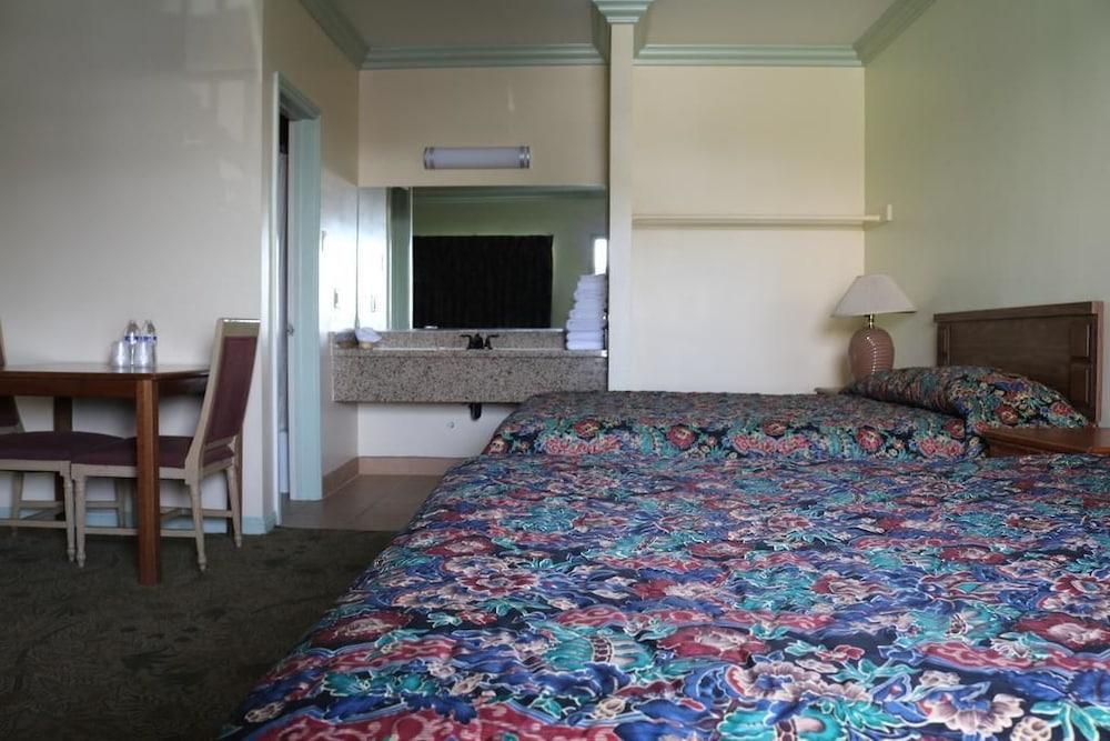Four Corners motel photo 3