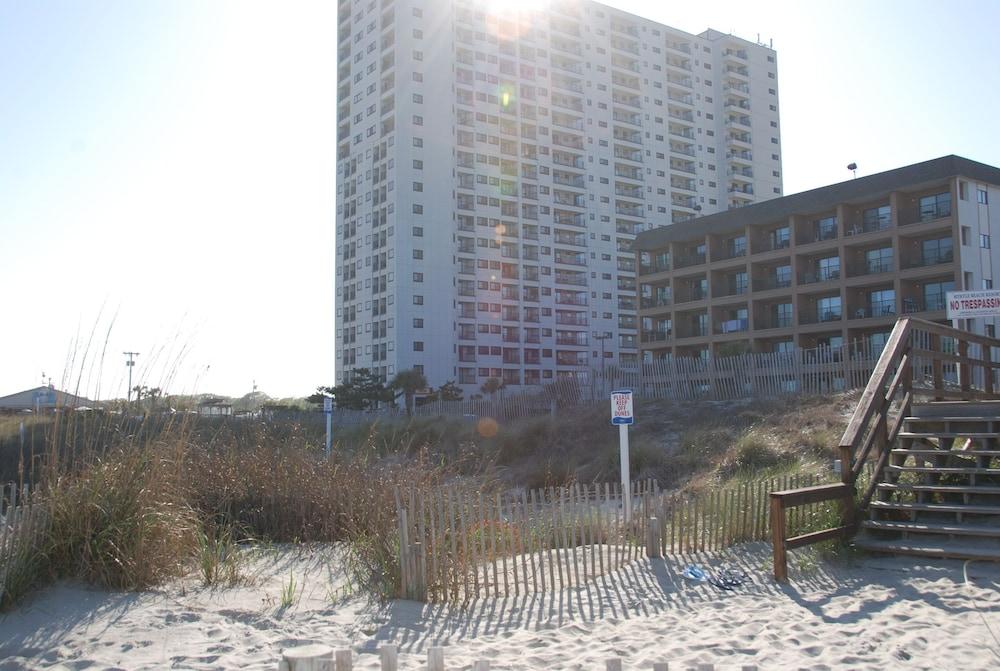 Myrtle Beach Resort by Beach Vacations photo 1