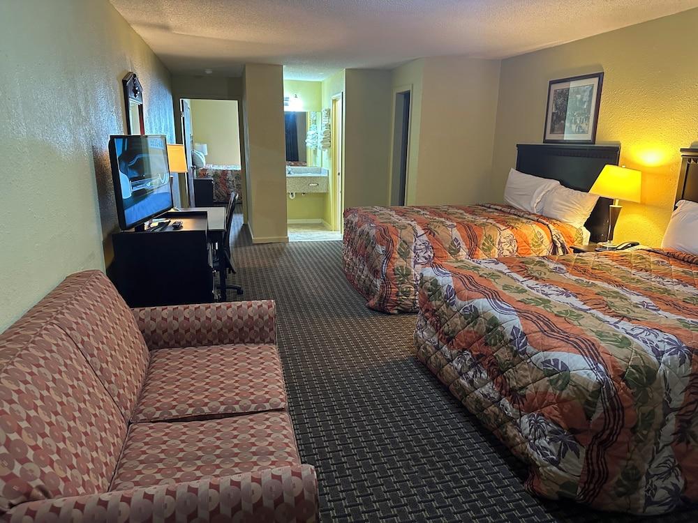 Royal Inn photo 20