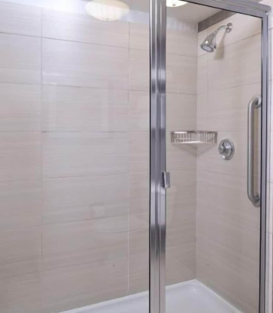 Courtyard Suwanee by Marriott photo 16
