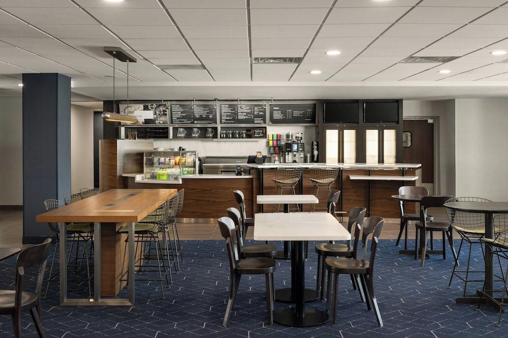 Courtyard by Marriott Brunswick photo 26