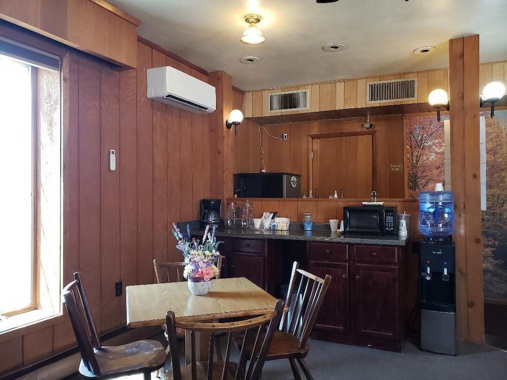 Mansfield Inn photo 2