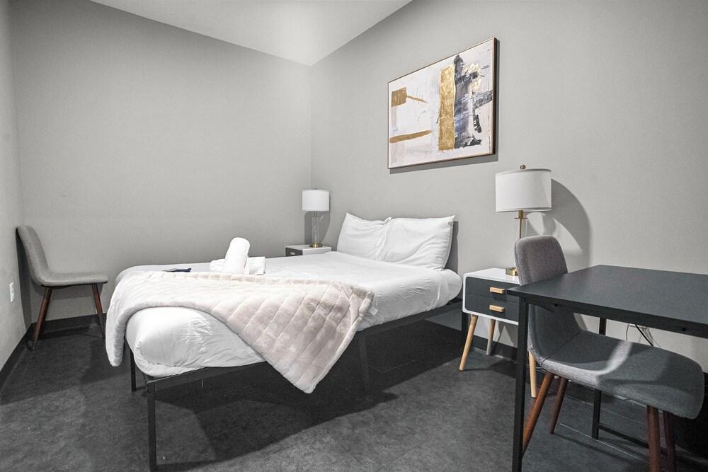 CozySuites - Press House photo 17