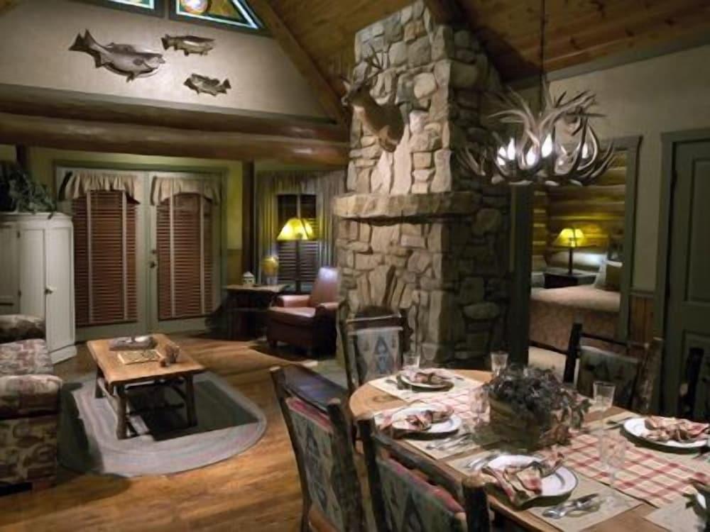 Hilton Grand Vac Club Wilderness Club at Big Cedar Ridgedale photo 15
