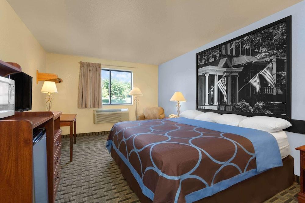 Super 8 by Wyndham Lynchburg VA photo 5
